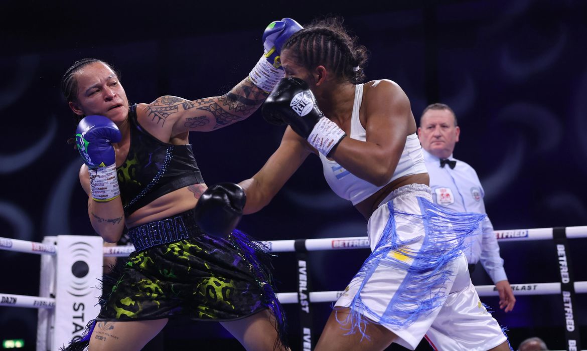 Brasileira derrotou a argentina Yanina Lescano, em Liverpool. Foto: Matchroom