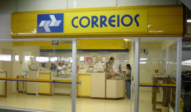 As vezes demora uma semana ou mais para as encomendas serem encaminhadas de Araguaína para a agência dos Correios em Filadélfia.