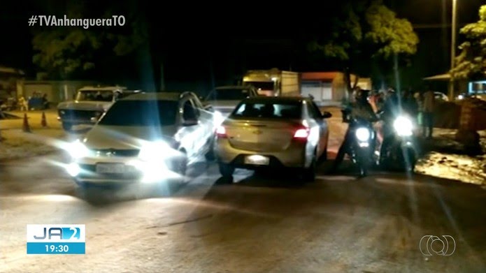 Por causa da obra de recuperação da avenida Filadélfia, o trânsito foi alterado nos dois sentidos da via. Motoristas também reclamam da falta de sinalização. Foto: Reprodução/TV Anhanguera