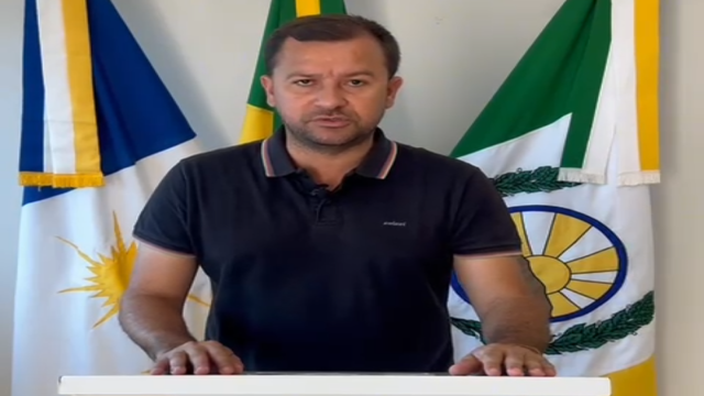 Após queda da ponte JK e serviço limitado de tapa-buracos, David Bento confirma protesto e afirma que veículos pesados não entrarão nem sairão do município; medida pode gerar implicações legais. Foto: Reprodução